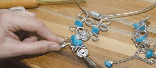 bijoux de luxe réalisés à la main